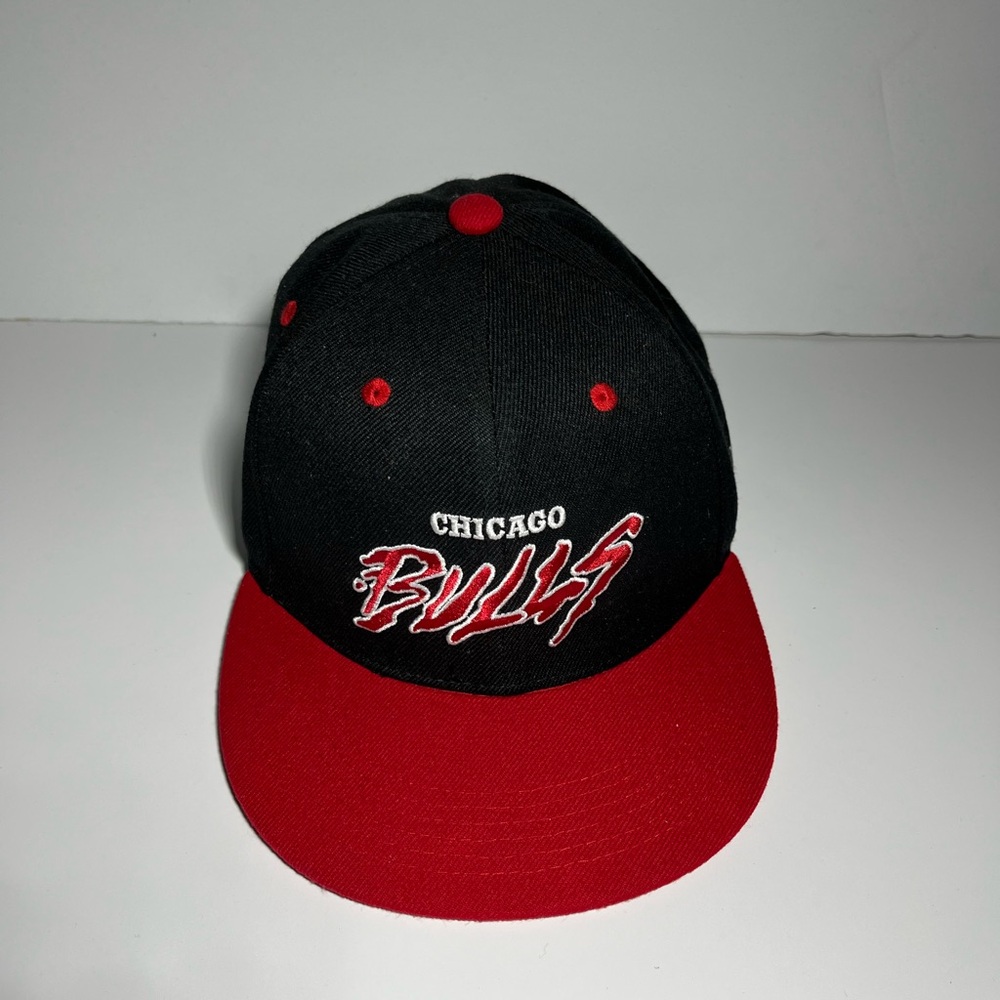 Chicago Bulls Snapback Hat SGA Rare Artist Series 1 Louie Capozzoli Script Black